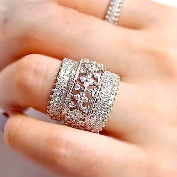 WHITE GOLD SAPPHIRE BAGUETTE RING FLOWER DIAMOND ENGAGEMENT - Picture 2 of 7